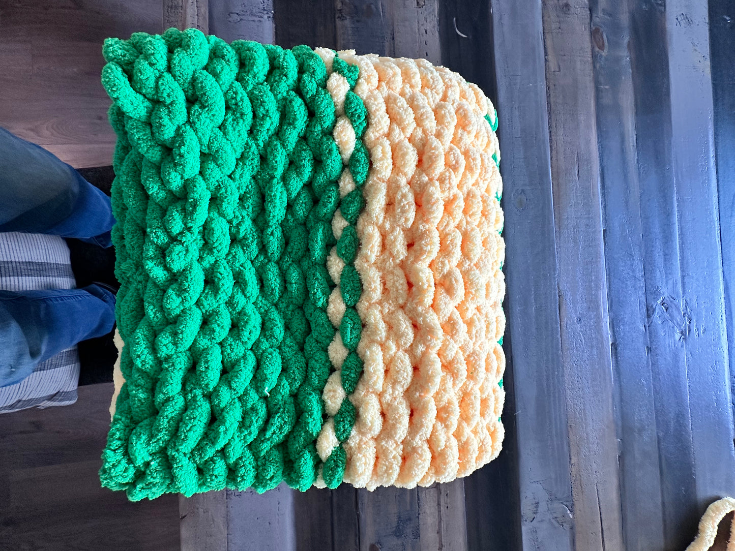 Oregon Duck Chunky Throw Blanket