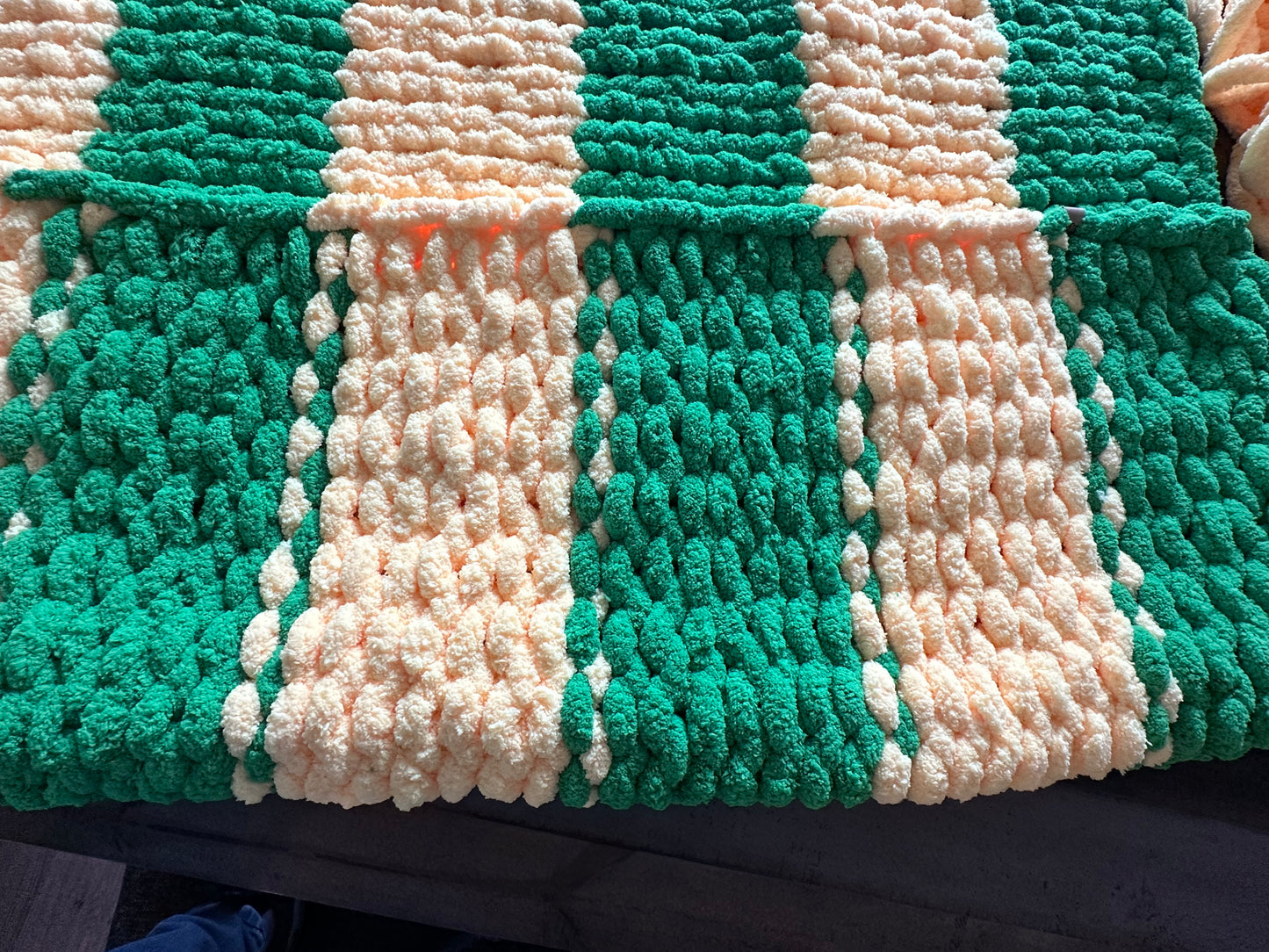 Oregon Duck Chunky Throw Blanket
